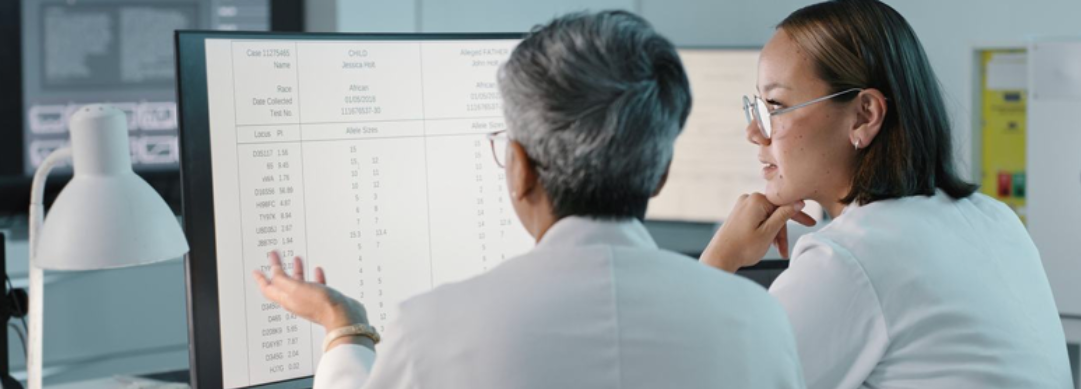 doctors-looking-at-pc-monitor